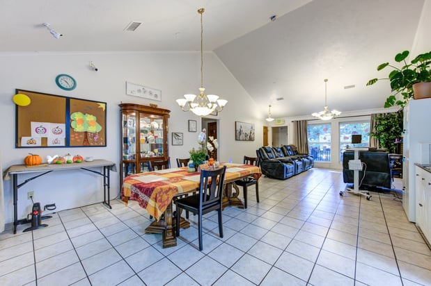 Images Forest Cottage Senior Care