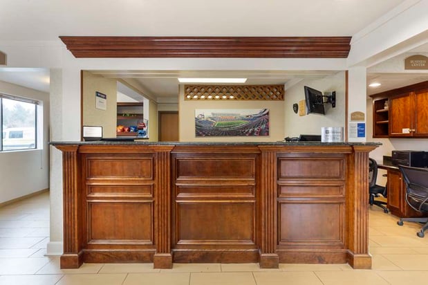 Images Best Western Plus The Inn at Sharon/Foxboro
