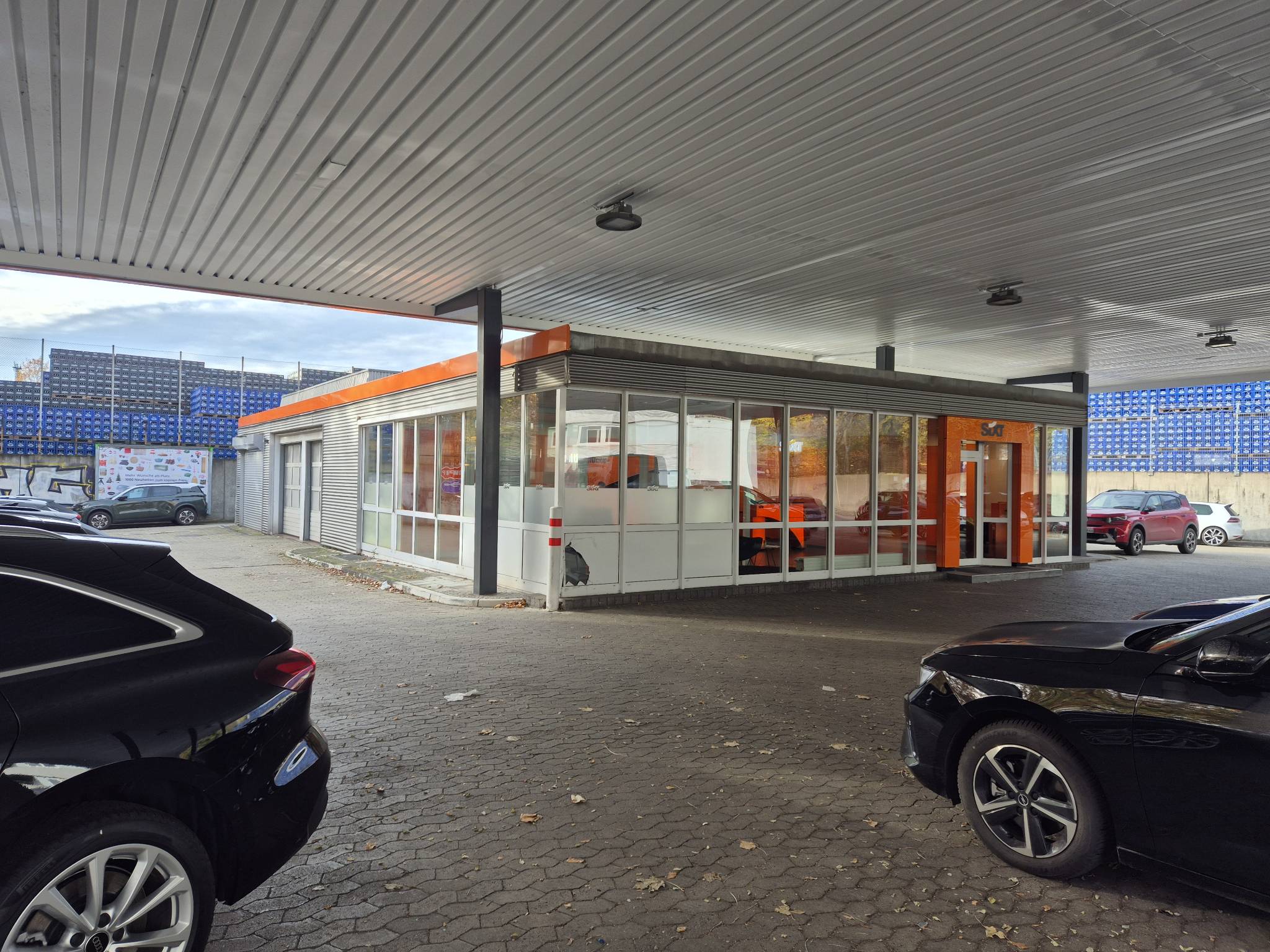 SIXT Autovermietung Braunschweig Süd, Berliner Platz 1B in Braunschweig