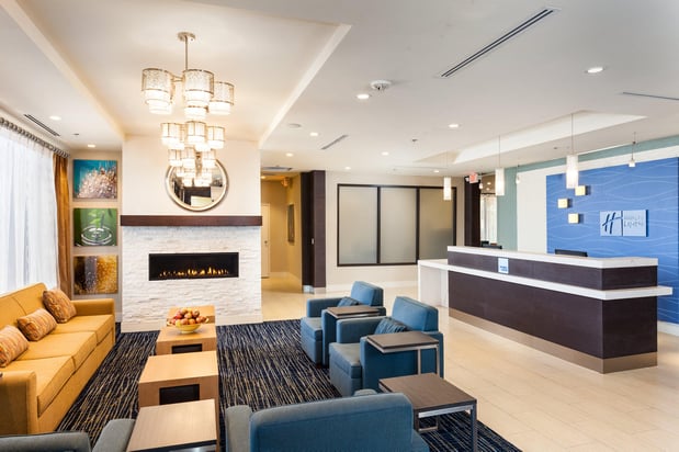 Images Holiday Inn Express at Monterey Bay by IHG