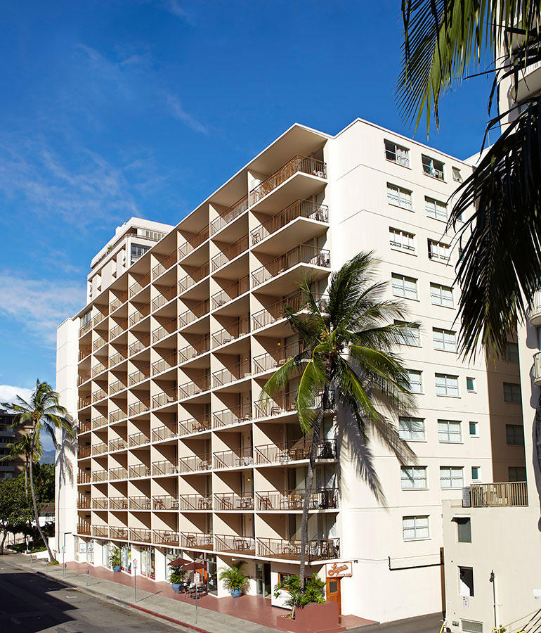 Romer House Waikiki exterior