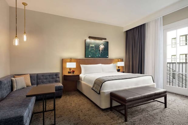 Images The Harpeth Franklin Downtown, Curio Collection by Hilton