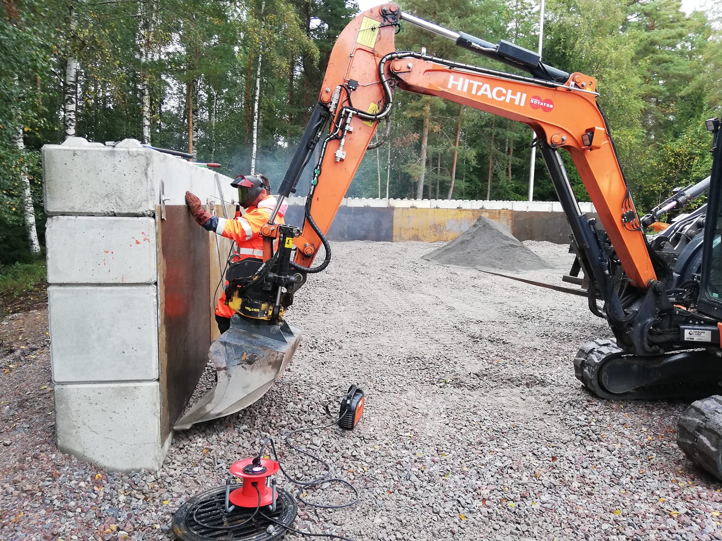 Images Maanrakennus Lassi Kaiponen Oy