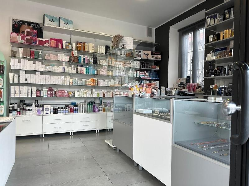 Images Profumeria Gardenia Blu Marnate , Varese