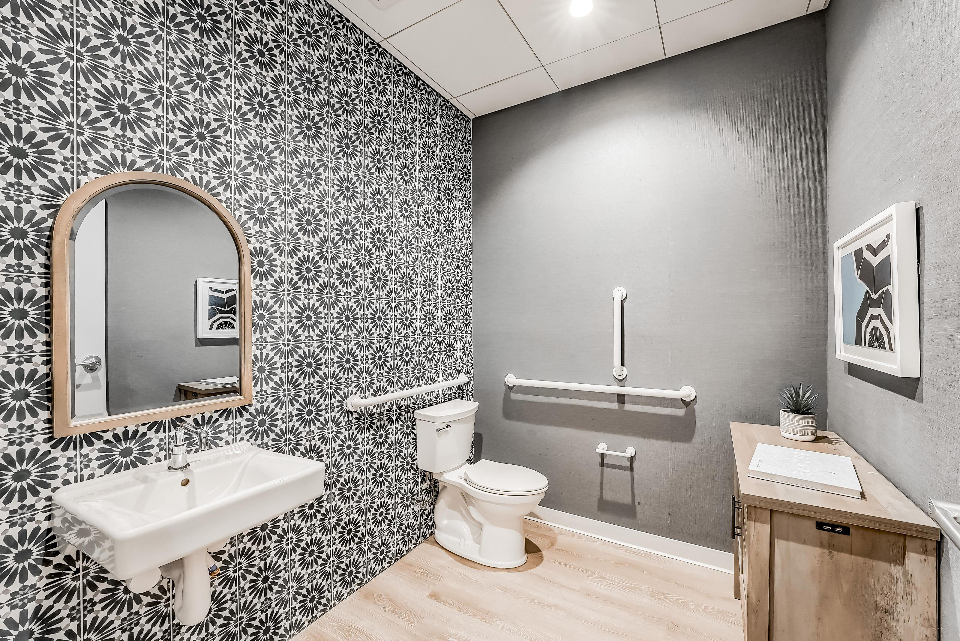 SUGARED + BRONZED (Lakewood) Image