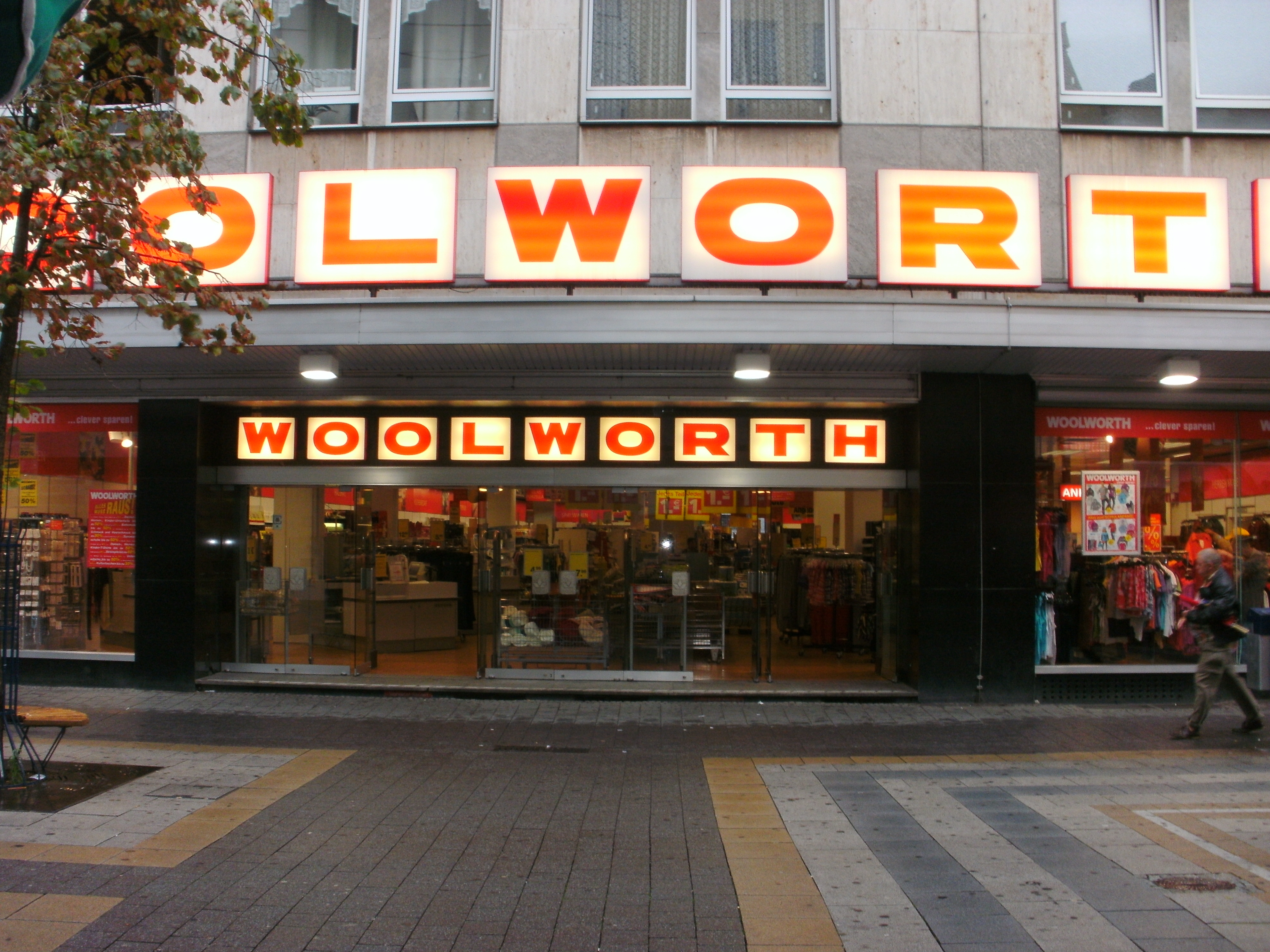 Woolworth, Frankfurter Straße 9-11 in Offenbach am Main