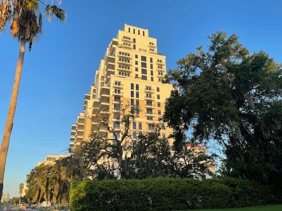 Images Shane Vanderson · Engel & Völkers South Tampa