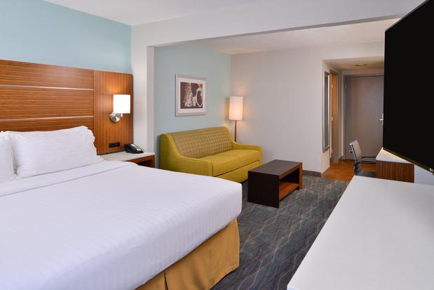 Images Holiday Inn Express & Suites Austin North Central by IHG