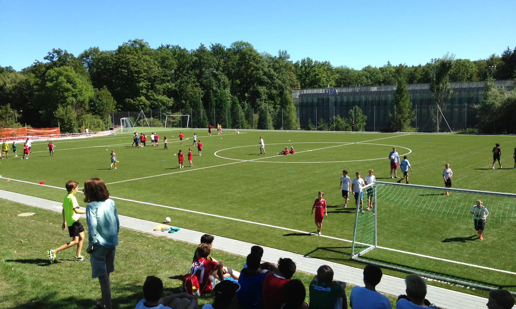 Sportrasenforum - Trüb für Grün AG, Einsiedlerstrasse 499 in Horgen