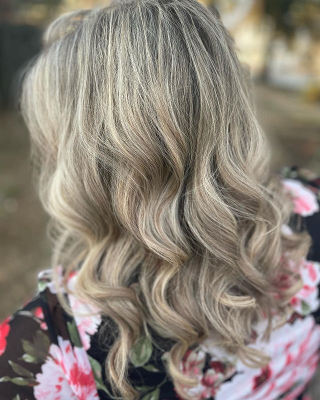 Images Tangles Salon and Day Spa