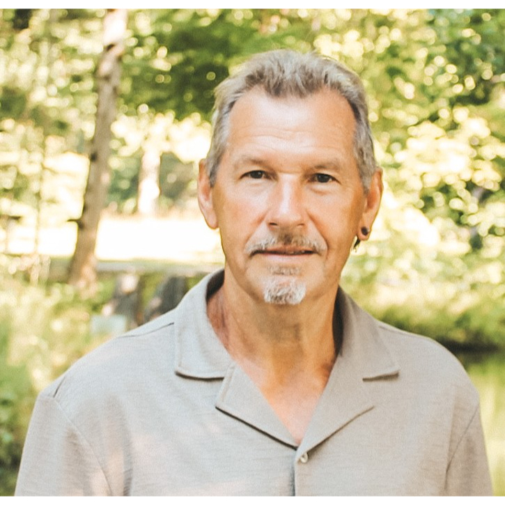 Mithelfender Bestatter Paul Hirsig