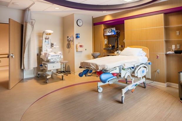 Images The Mother Baby Center at United and Children's Minnesota