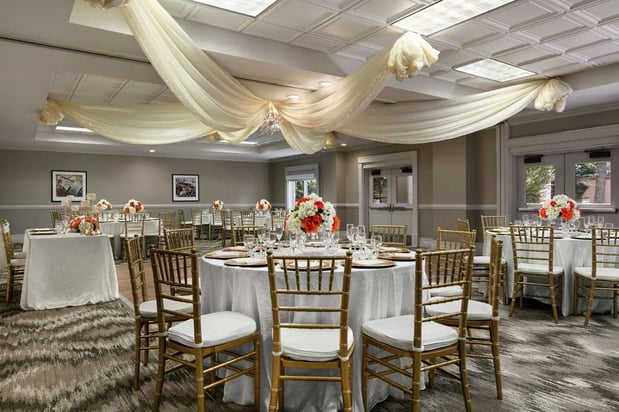 Images Embassy Suites by Hilton Los Angeles Downey