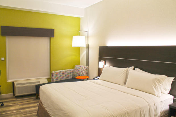Images Holiday Inn Express & Suites St. Louis South - I-55 by IHG