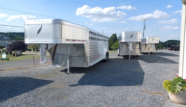 Images Huffman Trailer Sales, INC