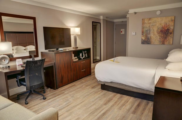 Images Crowne Plaza Knoxville Downtown University by IHG