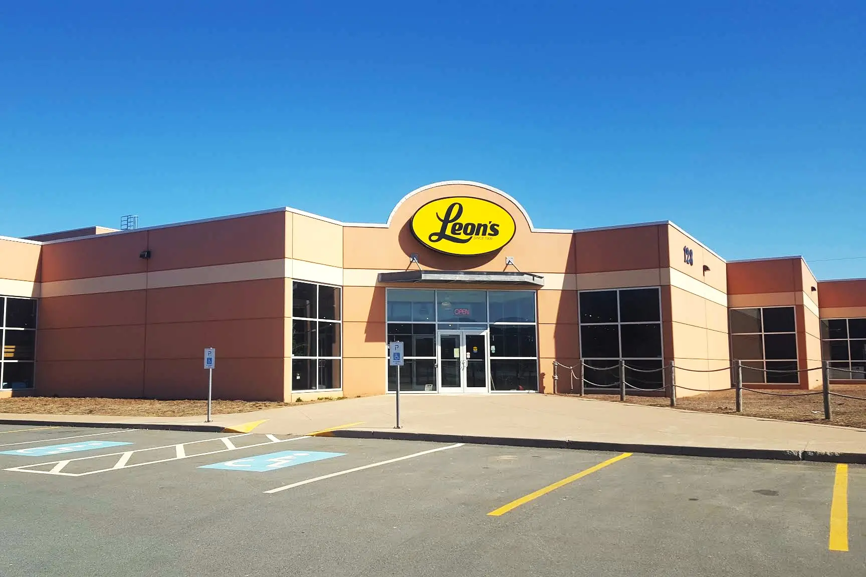 Leon's Furniture