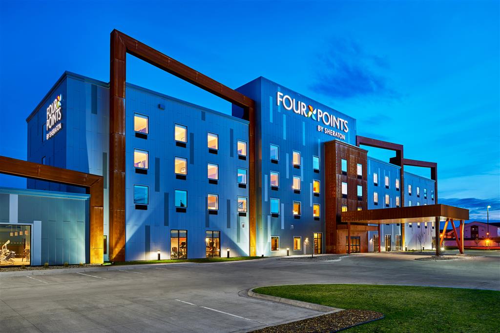 How far is shooting star casino from fargo nd