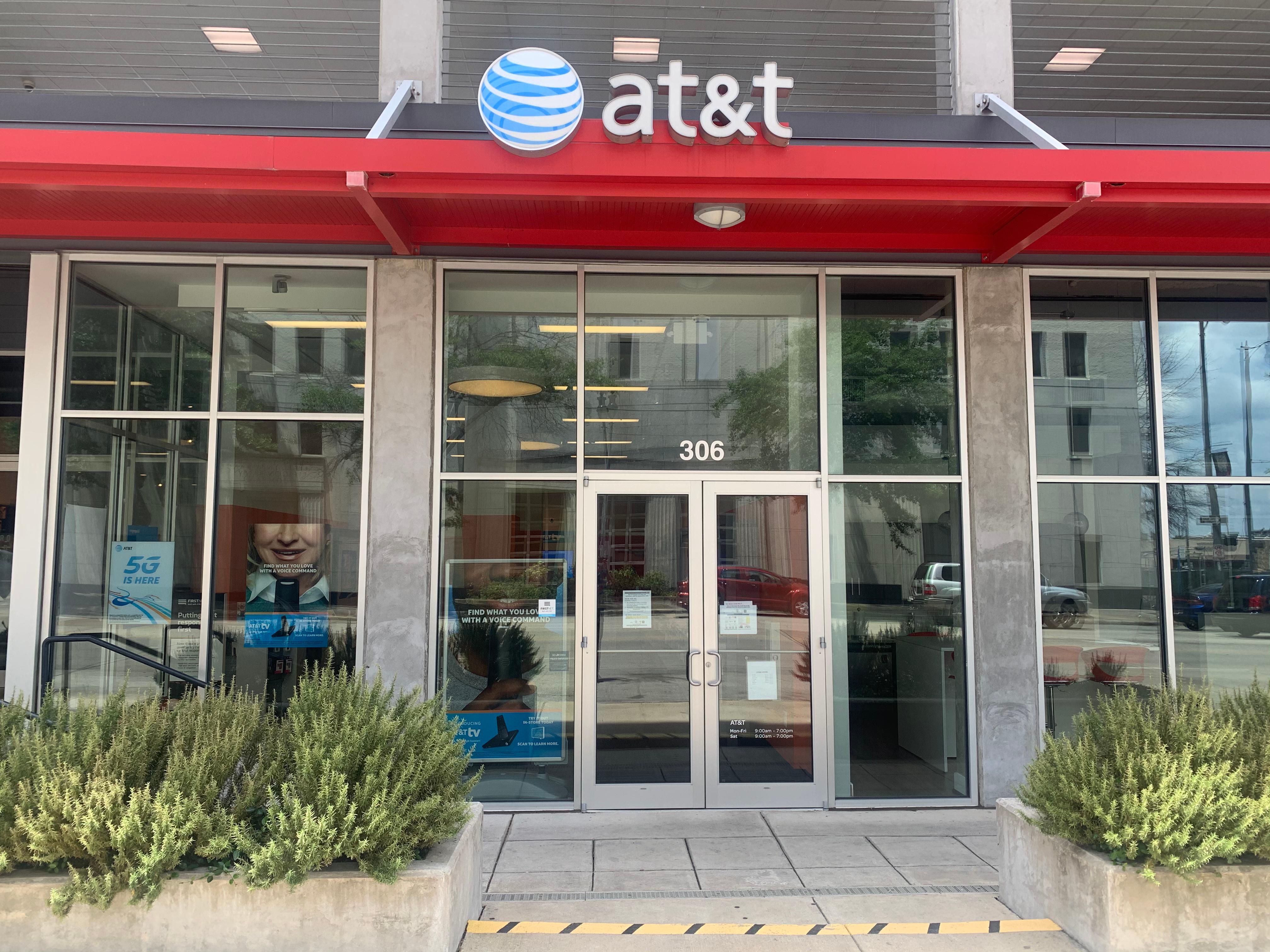 AT&T Store Photo