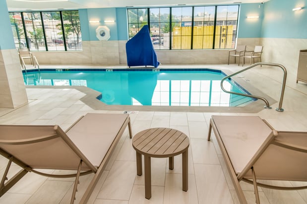 Images Holiday Inn Express & Suites Pittsburgh-South Side by IHG