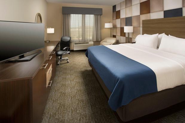 Images Holiday Inn Express & Suites Waco South by IHG