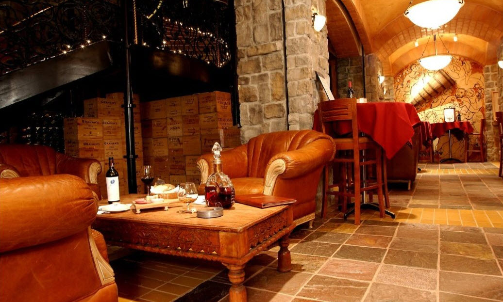 Wine Cellar & Tasting Room Photo