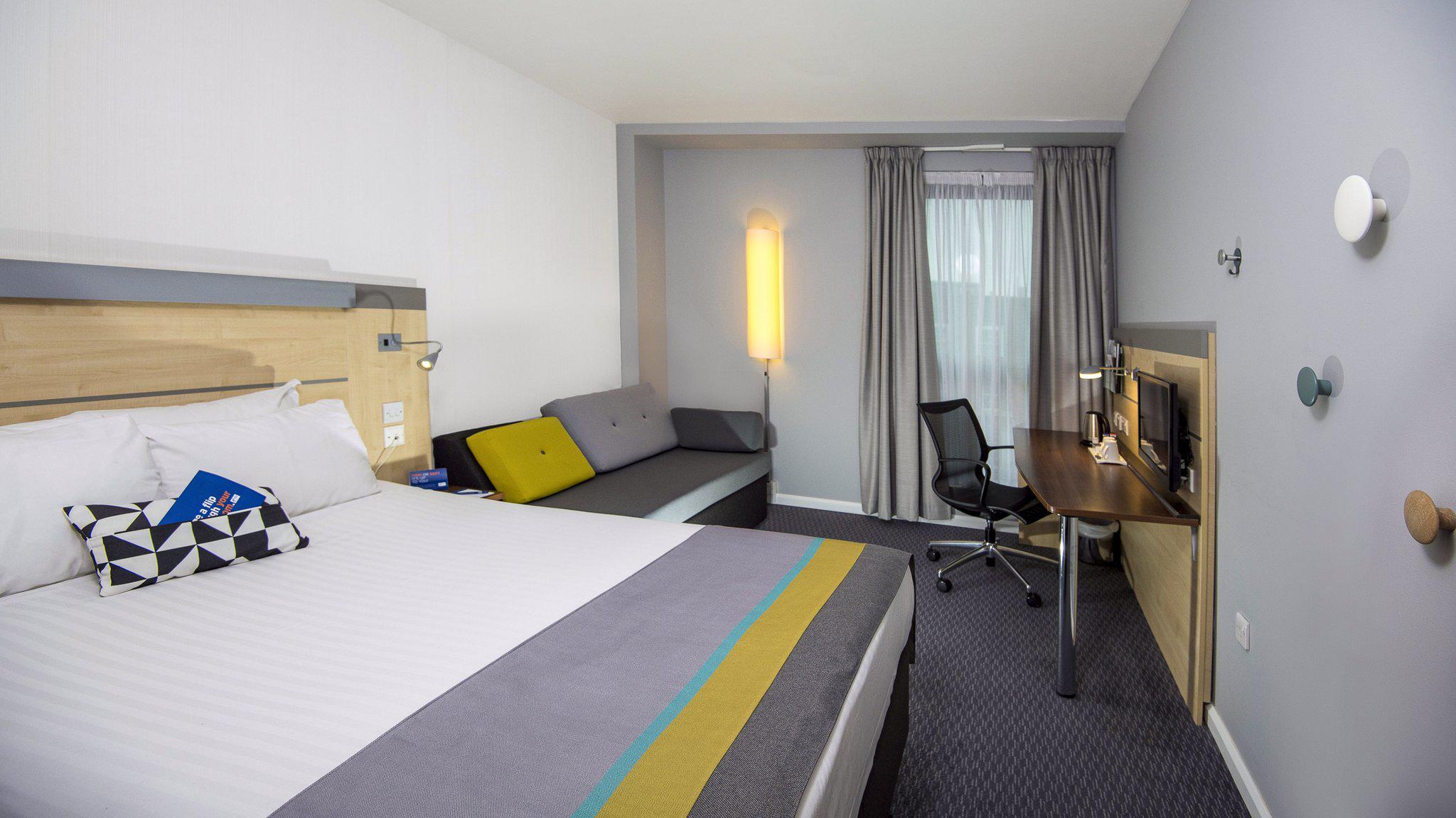 Holiday Inn Express Hull City Centre, an IHG Hotel Kingston Upon Hull 01482 485700