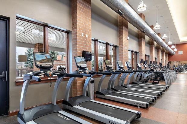Images Villas at Chestnut Ridge