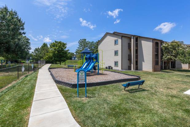 Images Gable Oaks Apartment Home