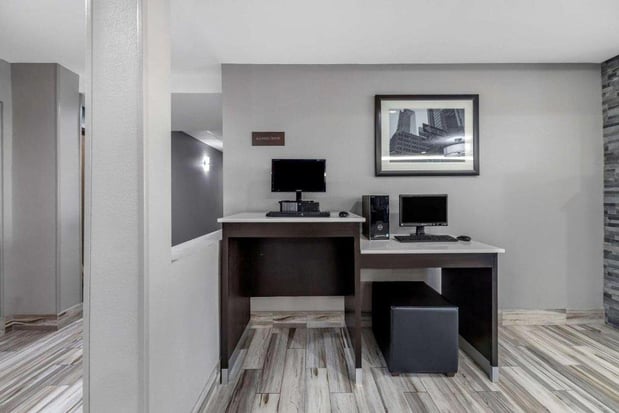 Images Garner Hotel Oklahoma City - Quail Springs by IHG