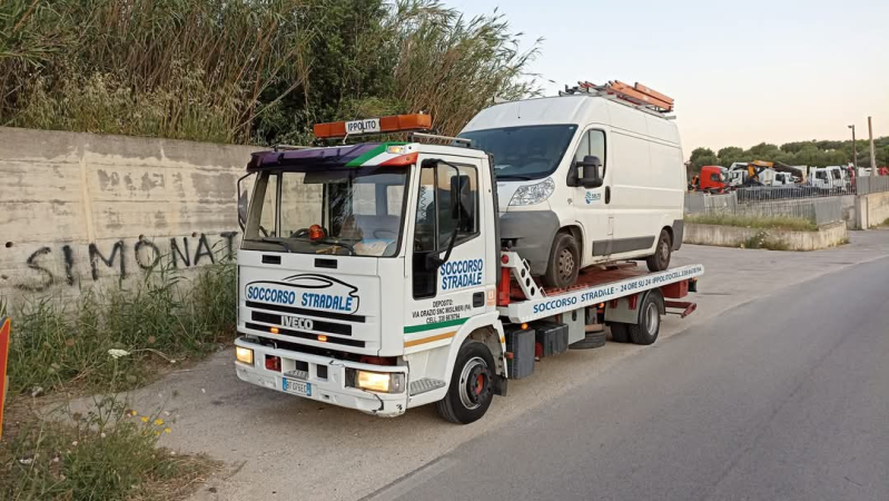 Images Soccorso Stradale e Autonoleggio Ippolito