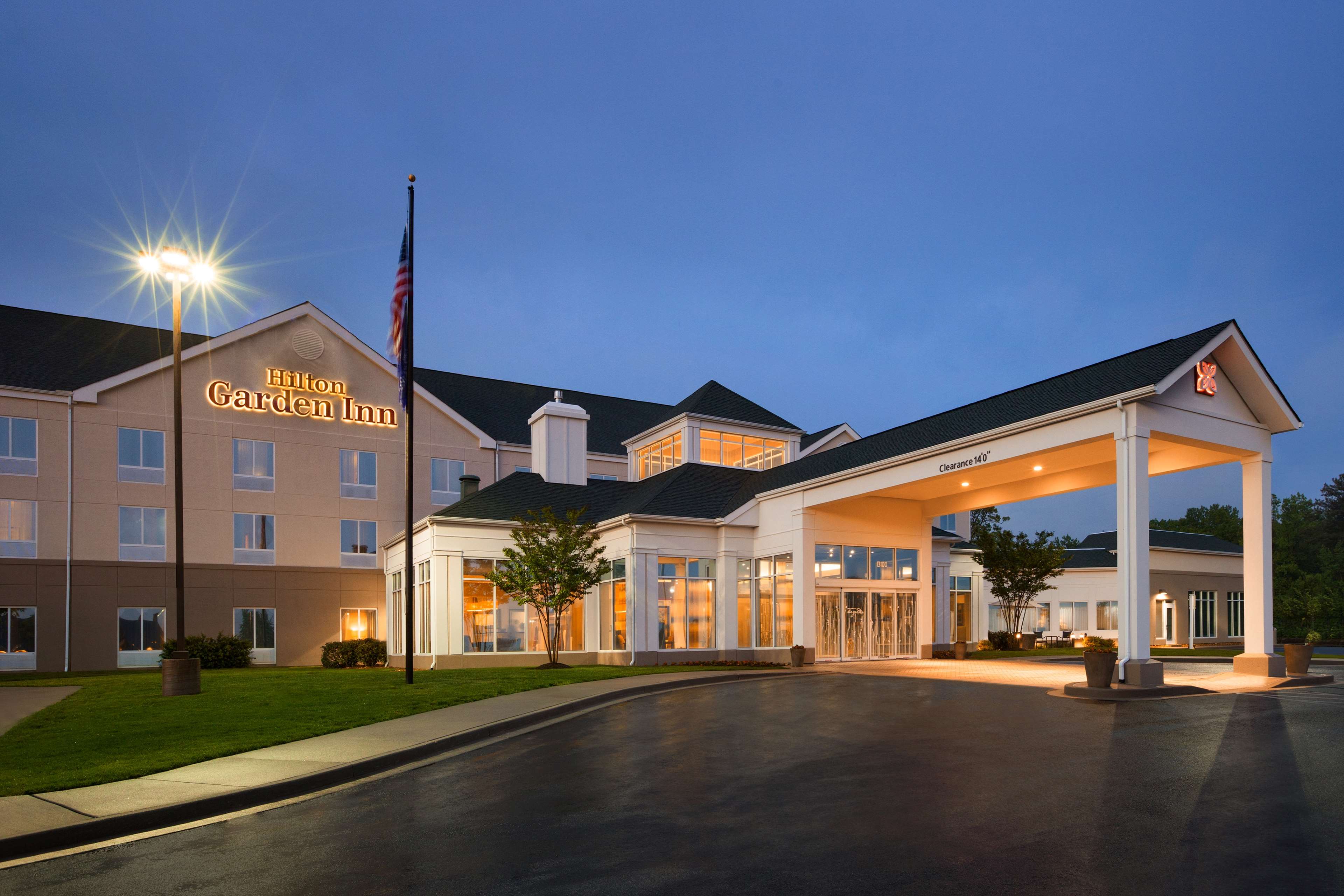 Hotel in MD Dowell 20629 Hilton Garden Inn Solomons 13100 Dowell Road (410)326-0303