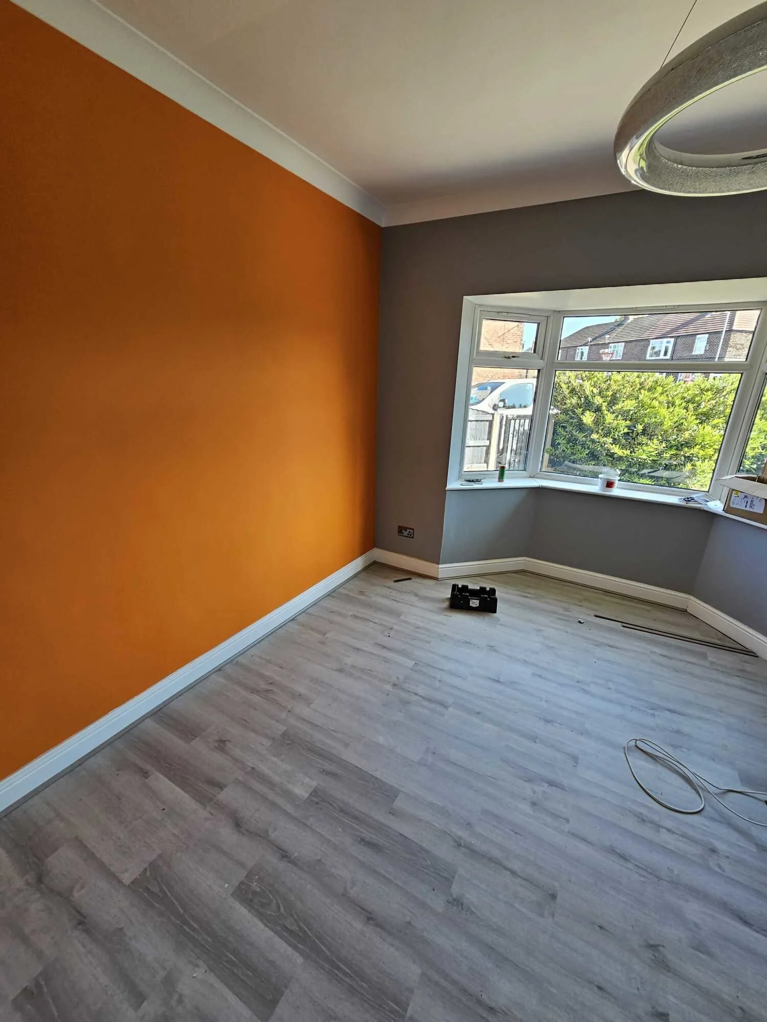 Images Ivo & Tina HK Service Ltd