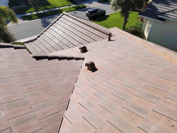 Images Solis Roofing