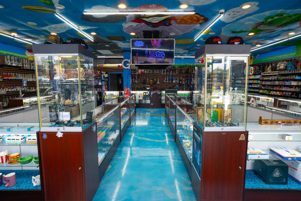 Images Cloud 9 Smoke Shop, Vape, & Hookah Co. - Sandy Springs