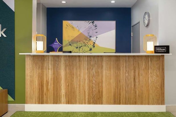 Images Spark by Hilton Evansville East IN