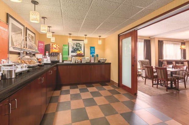 Images Hampton Inn Des Moines-Airport