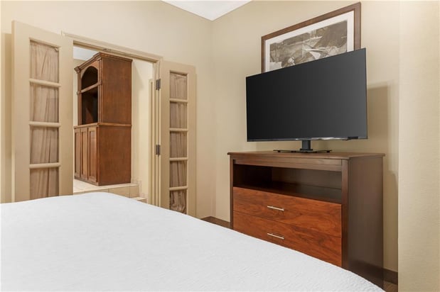 Images Best Western Plus Monica Royale Inn & Suites