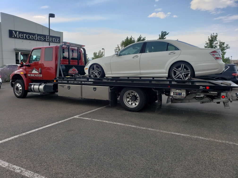 Dedicated Towing and Recovery Photo