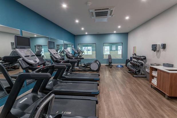 Images Holiday Inn Express & Suites Columbus - Worthington by IHG