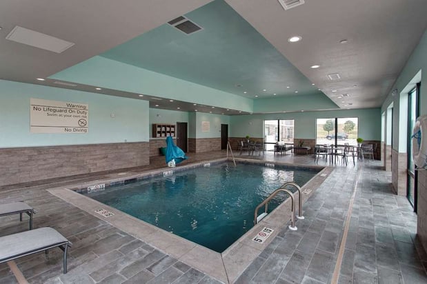 Images Hampton Inn & Suites Wichita/Airport