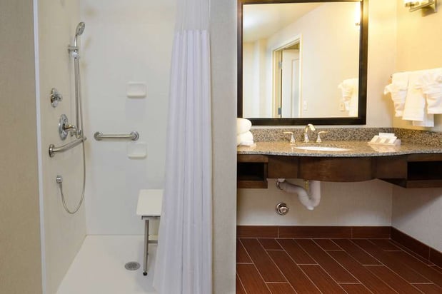 Images Hilton Garden Inn Greensboro Airport