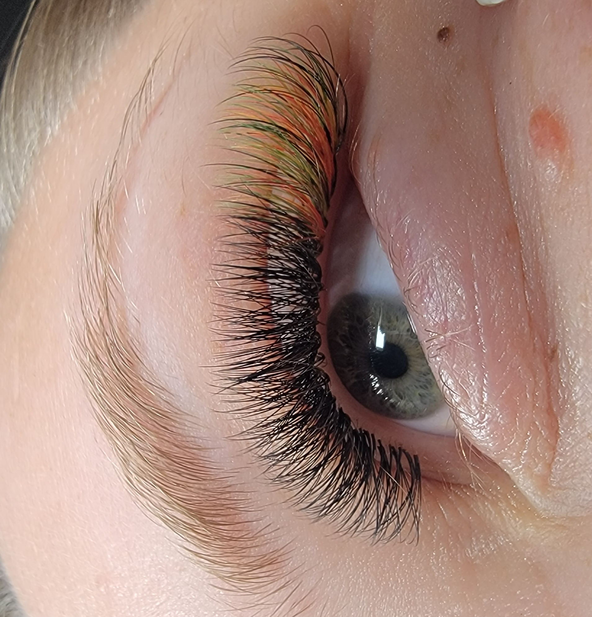 Images Lashista - Formation cils - Pose de cils - Produits de cils Longueuil