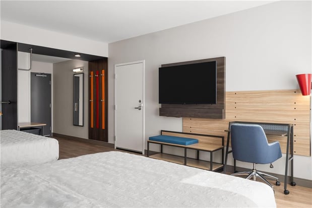 Images Tru By Hilton Kearney