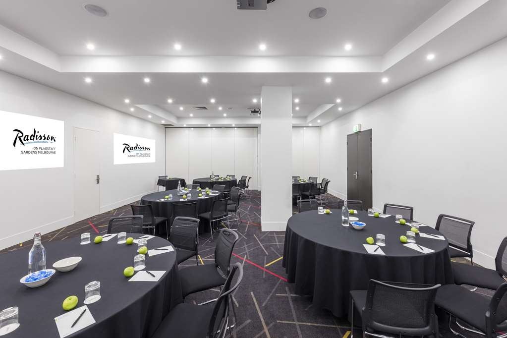 Images Radisson Hotel on Flagstaff Gardens Melbourne