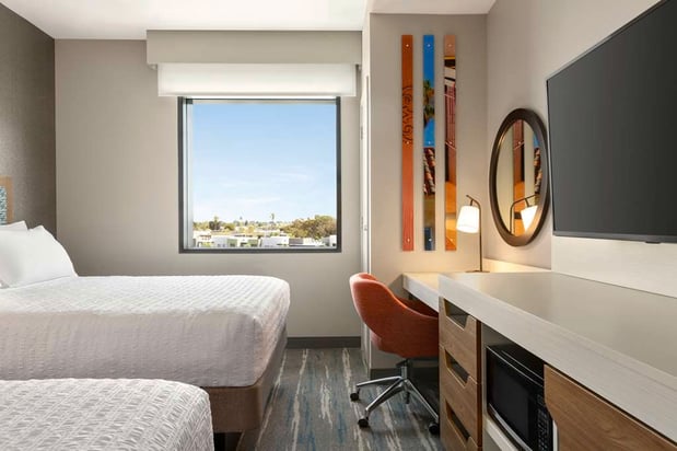 Images Hampton Inn & Suites San Mateo-San Francisco Airport