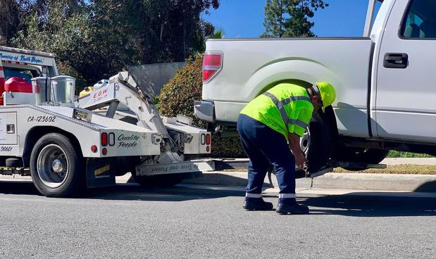 Images Bob & Dave's Towing