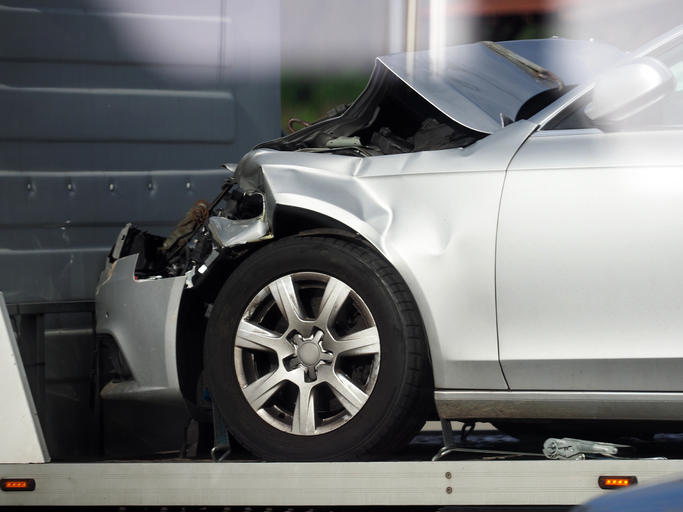Will even take damage cars from accidents and  we'll provide you an offer based on the average weight of your vehicle very fast.