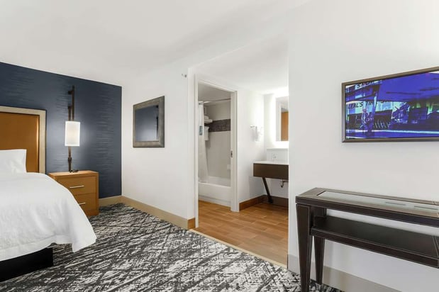 Images Hampton Inn & Suites Austin Downtown