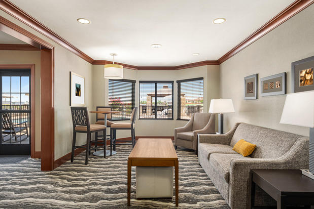 Images Staybridge Suites Oklahoma City-Quail Springs by IHG